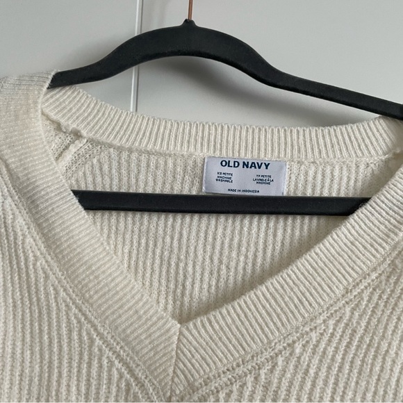 3/$45 Cream Raglan V-neck Sweater - Picture 2 of 3